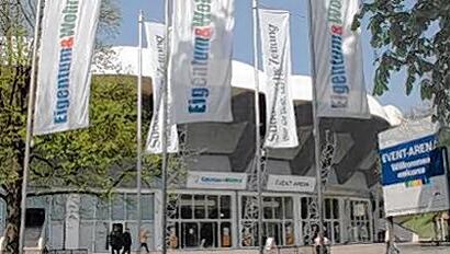 Auch in diesem Frühjahr präsentiert sich die Eigentum&Wohnen wieder in der Event-Arena im Münchner Olympiapark. Auch in diesem Frühjahr präsentiert sich die Eigentum&Wohnen wieder in der Event-Arena im Münchner Olympiapark.