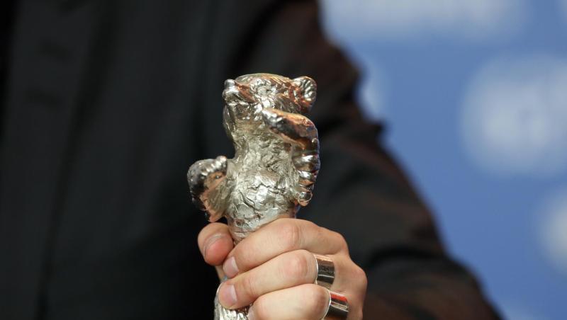 Die Verleihung des Alfred Bauer Preises (Silberner Bär) wird vorerst ausgesetzt. Die Verleihung des Alfred Bauer Preises (Silberner Bär) wird vorerst ausgesetzt.