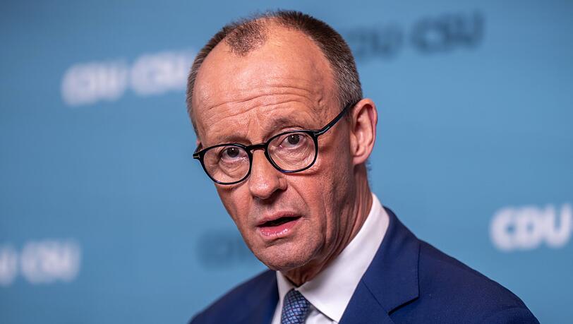 Der Bundestag will heute ein Riesen-Schuldenpaket beschließen. Gibt der Bundesrat auch grünes Licht, dürfte das auch schnelle neue Hilfen für die Ukraine bedeuten. Kündigt der Unionsfraktionschef an.
