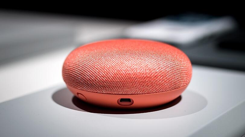 In der Theorie können Smarte Lautsprecher wie der Google Mini eine Erleichterung für den Alltag sein. Viele Menschen sorgen sich jedoch um den Datenschutz.