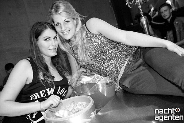 "Rock'n roll Baby" heißt das Motto am Samstag Abend im neuraum. Noch mehr Fotos gibt es hier www.nachtagenten.de.