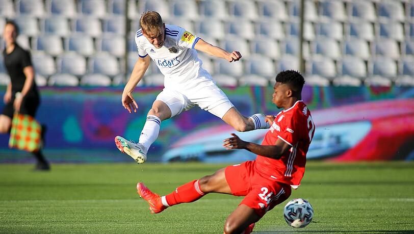 In Ballerlaune: Saarbrückens Nicklas Shipnoski (l.) mit einem Doppelpack gegen Bayern II.