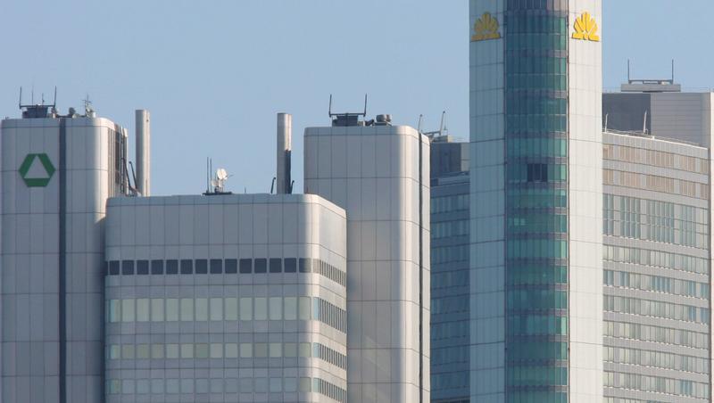 Die Aufsichtsräte von Allianz und Commerzbank haben die Fusion beschlossen. Die Aufsichtsräte von Allianz und Commerzbank haben die Fusion beschlossen.