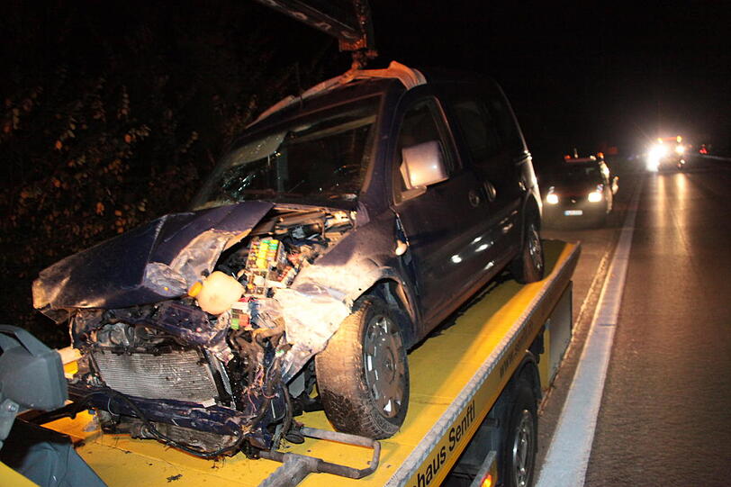 Unfall auf der A 92 bei Freising. Die Bilder.
