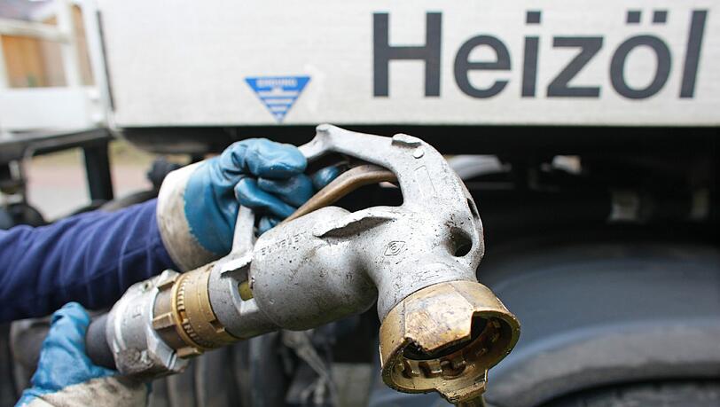 Heizöl ist aktuell deutlich günstiger als Gas. Heizöl ist aktuell deutlich günstiger als Gas.