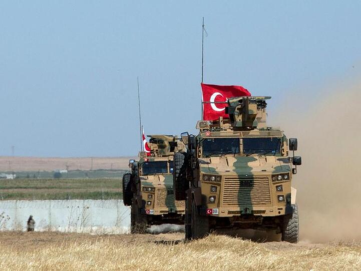Die Bundesregierung genehmigt weiterhin Rüstungslieferungen an die Türkei.