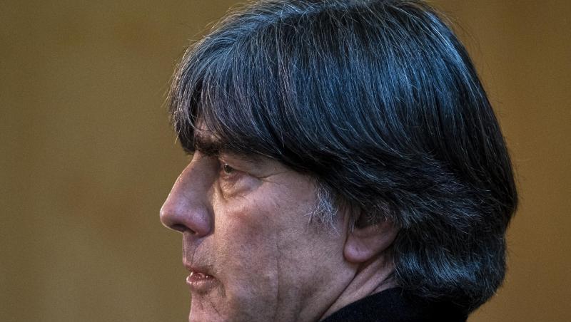 Skeptisch, ob eine EM in zwölf Ländern derzeit durchführbar ist: Bundestrainer Joachim Löw.