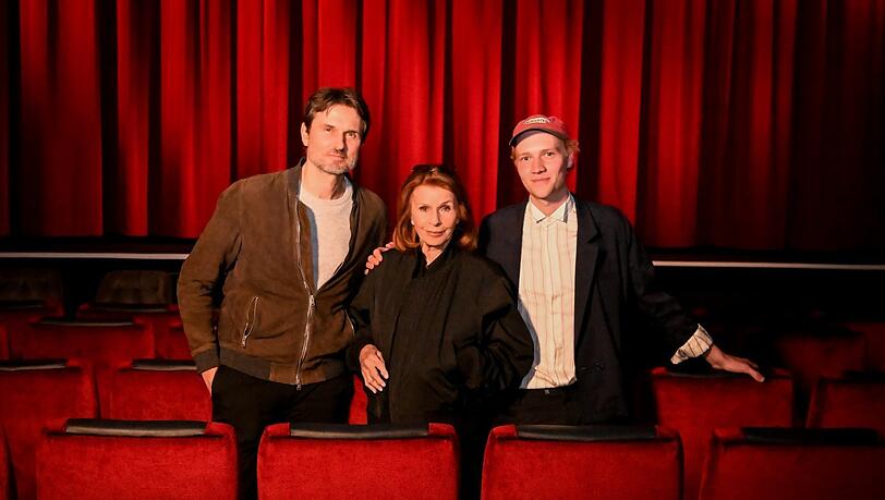 Im Rio Palast: Senta Berger und Bruno Alexander (re.) bei der Sondervorf&uuml;hrung, die ihr Sohn und Regisseur des Films, Simon Verhoeven (li.), organisiert hatte.