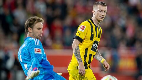 BVB-Kapitän Marco Reus (r) steht vor einer Rückkehr ins Team.