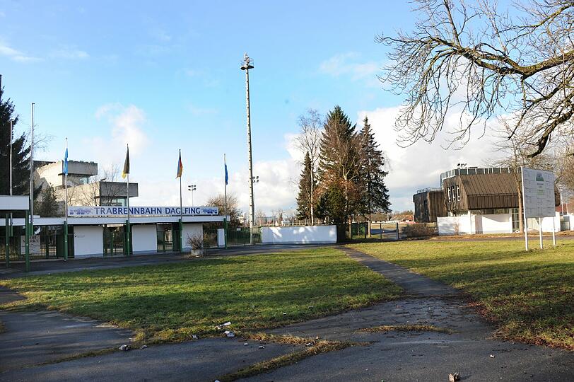 Schauplatz der grausamen Tat: Eine Stallung bei der Trabrennbahn Daglfing.