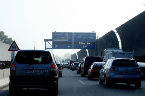 Nur langsam geht's voran am Tatzelwurm: Die Bauarbeiten verzögern sich.