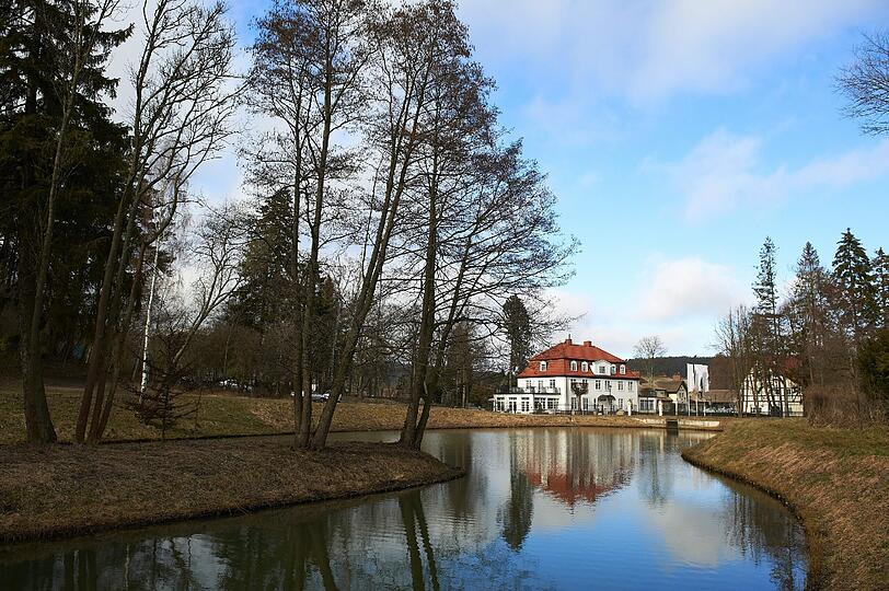 Im Hotel Dwor Oliwski in Danzig ist man auf die deutsche Nationalmannschaft bestens vorbereitet. Hier wird Jogis Elf die nächsten Wochen residieren - die Bilder.
