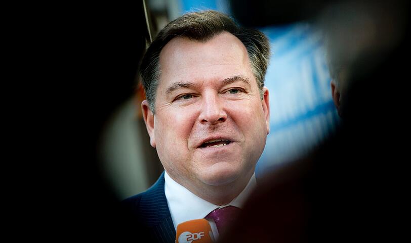 CSU-Vorstandssitzung in der Parteizentrale: Josef Schmid und die CSU kämpfen um einen Sieg bei der Stichwahl.