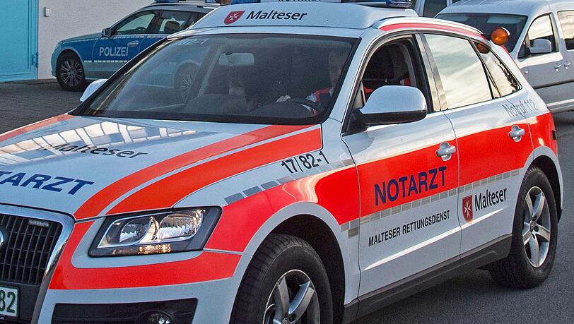 Die Arbeiterin ist bei dem Unfall schwer verletzt worden. Die Arbeiterin ist bei dem Unfall schwer verletzt worden.