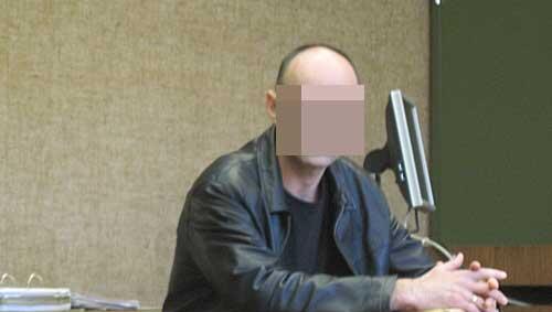 Entschuldigt sich im Prozess unter Tränen: Zbigniew G. hat seine Ehefrau fünf Mal vergewaltigt.