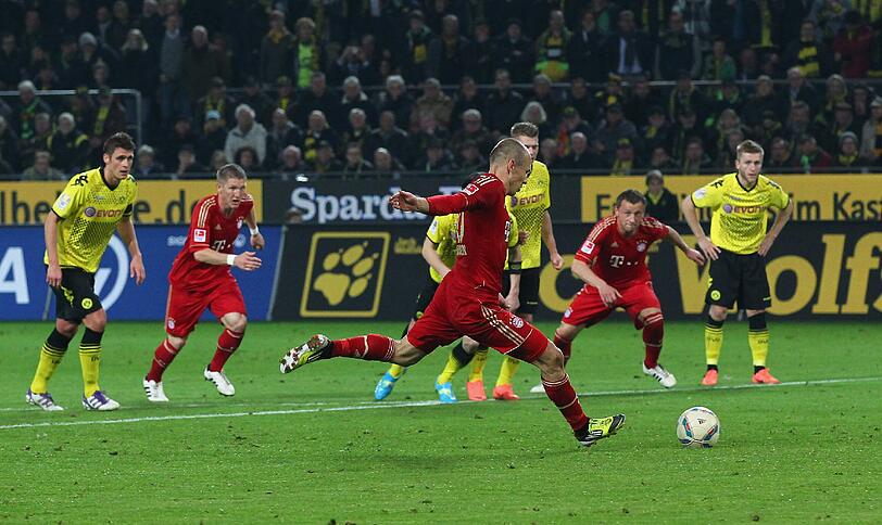 Es ist die 86. Minute, die Chance zum Ausgleich für den FC Bayern, die Cance, die Meisterschaft offen zu halten. Robben schießt...