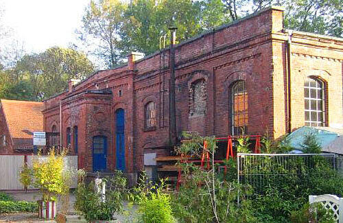Wohnen in Bestlage: Der alte Thalkirchner Bahnhof wird umgebaut.