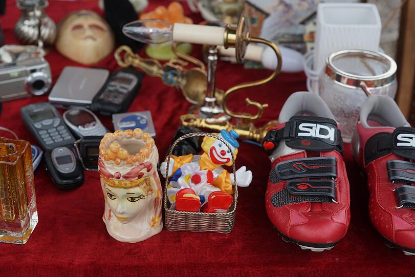 Die Bilder vom BRK Flohmarkt auf der Theresienwiese.