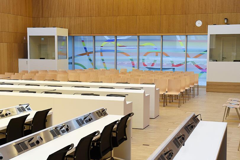Der neue Hochsicherheitsgerichtssaal in Stadelheim. Die Bilder von der Einweihung!