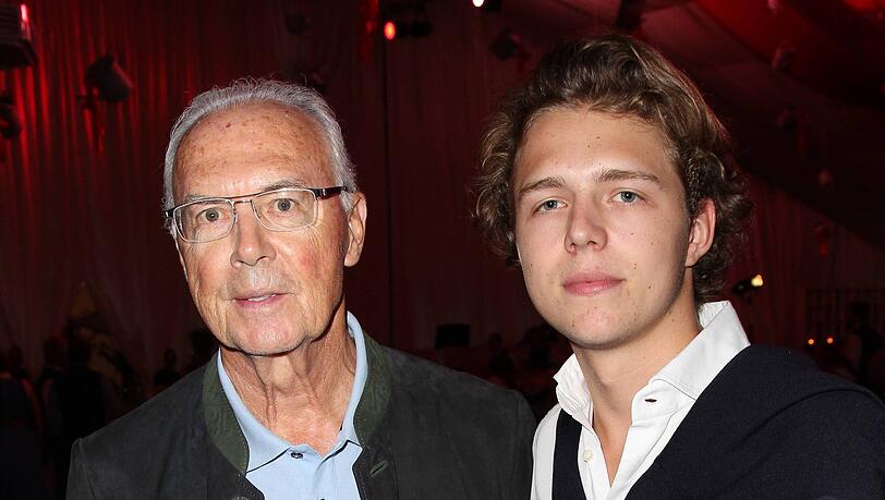 Franz Beckenbauer rief die "Franz Beckenbauer Stiftung" ins Leben. Sohn Joel und der Rest der Familie übernahmen nach dem Tod der FC-Bayern-Legende die Verantwortung für die Stiftung. Franz Beckenbauer rief die "Franz Beckenbauer Stiftung" ins Leben. Sohn Joel und der Rest der Familie übernahmen nach dem Tod der FC-Bayern-Legende die Verantwortung für die Stiftung.
