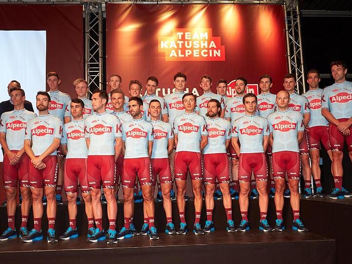Die Teampräsentation des Teams Katusha-Alpecin im Showroom des Radsponsors Canyon.