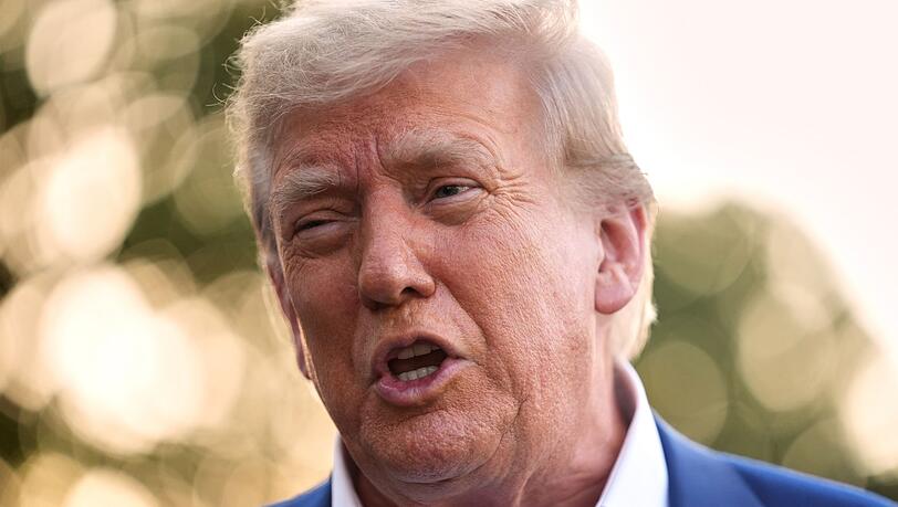 US-Präsident Trump sagt: Israel und Iran verletzen Waffenruhe. US-Präsident Trump sagt: Israel und Iran verletzen Waffenruhe.