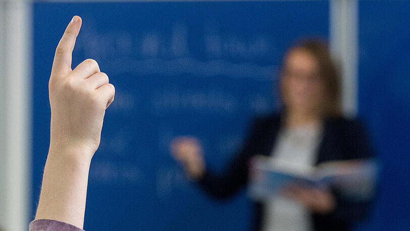 Die SPD will vor allem, dass die Schüler in Gymnasium besser aufs Berufsleben vorbereitet werden. Die SPD will vor allem, dass die Schüler in Gymnasium besser aufs Berufsleben vorbereitet werden.