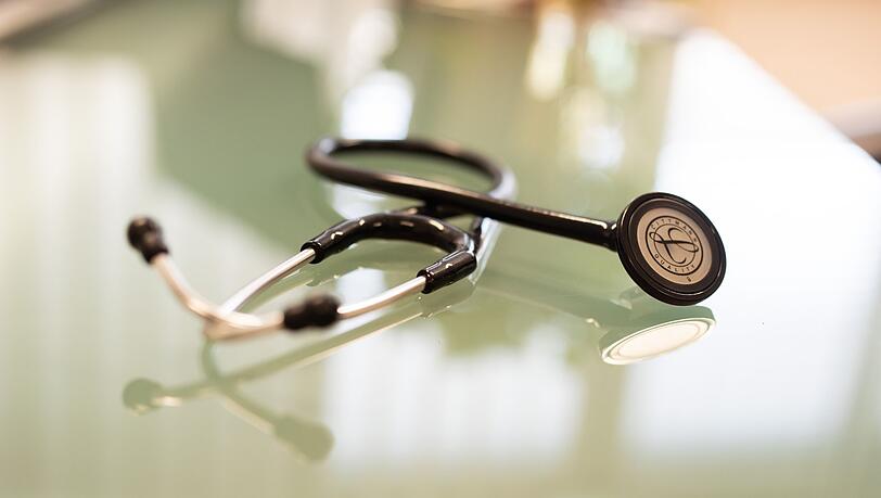 In der Medizin werden Frauen und Männer oft nach den gleichen Methoden Diagnosen gestellt. Doch das ist nicht immer ganz ungefährlich – und sollte sich dringend ändern. In der Medizin werden Frauen und Männer oft nach den gleichen Methoden Diagnosen gestellt. Doch das ist nicht immer ganz ungefährlich – und sollte sich dringend ändern.