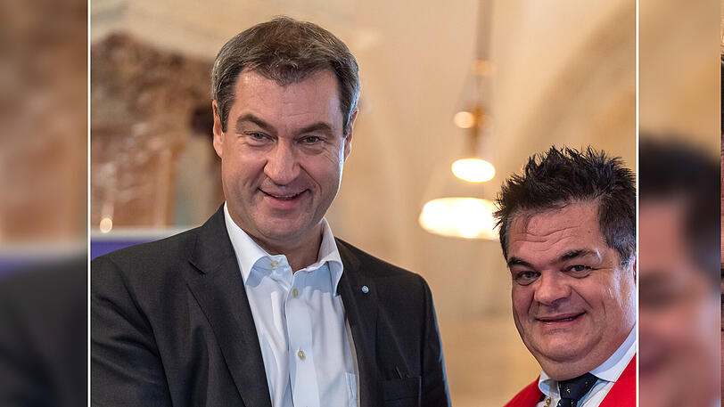 Große Ehre: Markus Söder und Günther Grauer (r., Narrhalla).