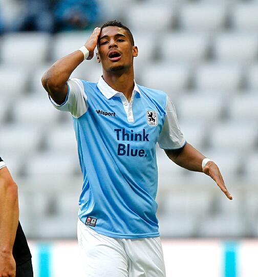 Rubin Okotie &ndash; Note 3.

Man merkte Okotie an, dass er sich gegen einen Erstligisten beweisen wollte. Präsent mit und gegen den Ball, stark in der Luft wie beim Anschlusstreffer.