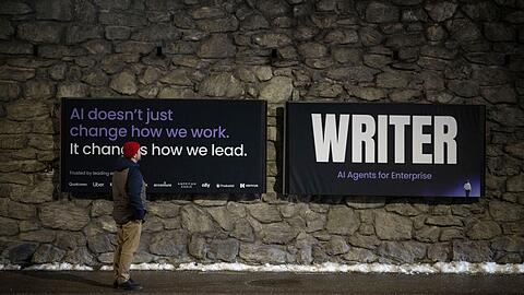 Sind Mitarbeiter geschult f&uuml;r den Umgang mit KI? Die Meinungen klaffen auseinander. (Archivbild)