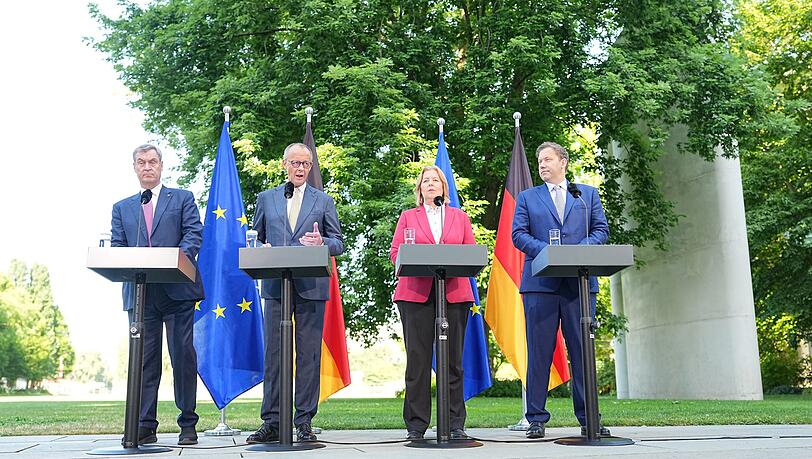Die Koalition sei handlungsf&auml;hig und in der Lage das Land aus der Krise zu f&uuml;hren - auch diese Botschaft wollten die Spitzen von Union und SPD bei ihrer Pressekonferenz setzen.