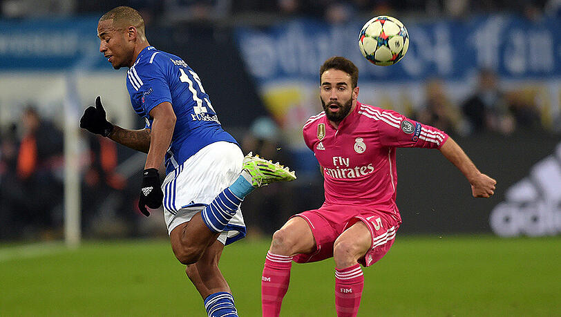 Dennis Aogo vom FC Schalke 04 (links) und Dani Carvajal von Real Madrid im Hinspiel des Champions-League-Achtelfinales.