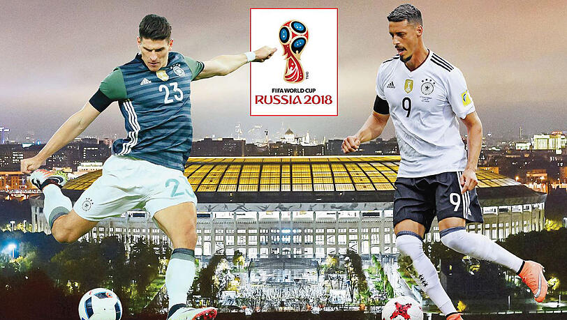 "Sie sind wie Brüder", sagt Miroslav Klose, Assistent von Bundestrainer Joachim Löw, über die Mittelstürmer Mario Gomez (l.) und Sandro Wagner. Nur einer von den beiden wird aber zur WM fahren. "Sie sind wie Brüder", sagt Miroslav Klose, Assistent von Bundestrainer Joachim Löw, über die Mittelstürmer Mario Gomez (l.) und Sandro Wagner. Nur einer von den beiden wird aber zur WM fahren.