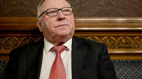Uwe Seeler ärgert sich über den verpassten Aufstieg des Hamburger SV.