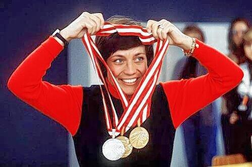 Die Gold-Rosi: Bei den Olympischen Spielen 1976 in Innsbruck war Rosi Mittermaier der große Star. Sie holte zwei Mal Gold, ein Mal Silber. Danach trat sie 25-jährig zurück