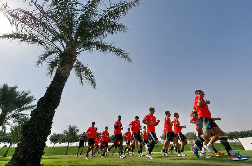 Ein letzter Blick: Der FC Bayern trainierte am Mittwoch letztmals 2013 in Doha, Katar. Anschließend ging's zurück nach München.