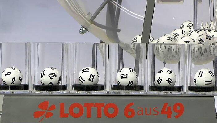 Das ist die irre Fünfer-Reihe: 9, 37, 13, 12, 10 und 11. Das ist die irre Fünfer-Reihe: 9, 37, 13, 12, 10 und 11.