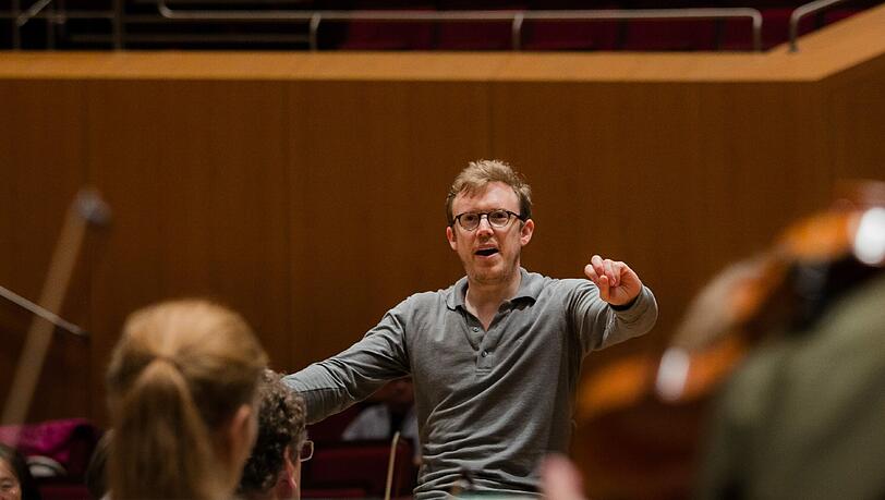 Daniel Harding probt diese Woche mit dem Bayerischen Landesjugendorchester im Gasteig Daniel Harding probt diese Woche mit dem Bayerischen Landesjugendorchester im Gasteig