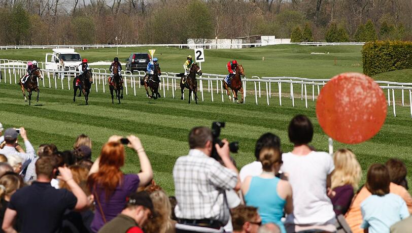 Aufgalopp in Riem - am Ostermontag.