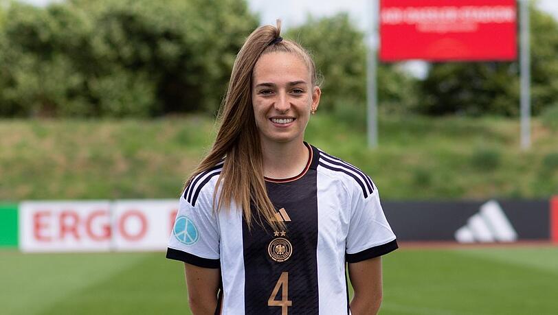 Sophia Kleinherne: Abwehrspielerin beim Bundesligisten Eintracht Frankfurt und Nationalspielerin.