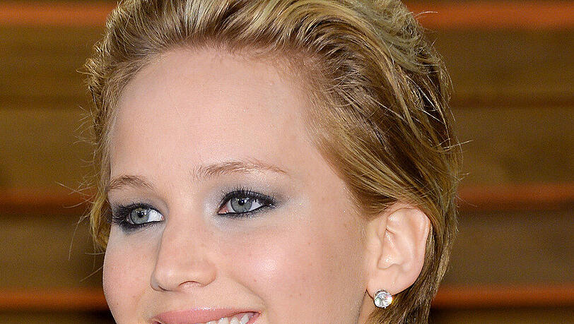 Jennifer Lawrence auf der "Vanity Fair Oscar Party" Jennifer Lawrence auf der "Vanity Fair Oscar Party"