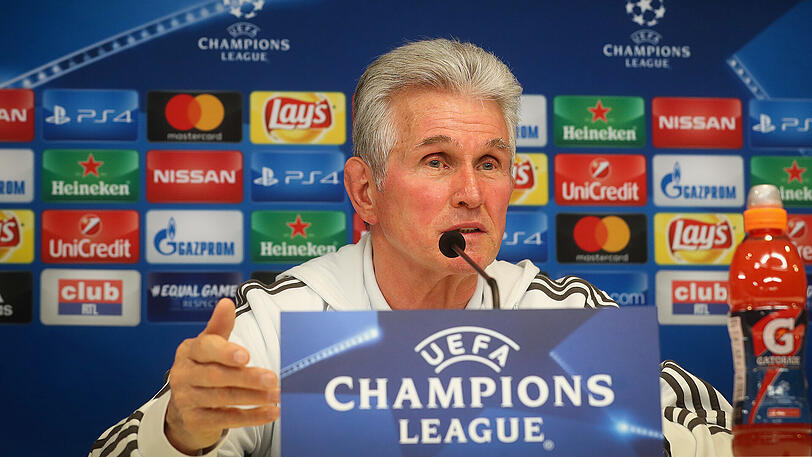 Jupp Heynckes spricht vor dem Champions-League-Spiel gegen PSG.