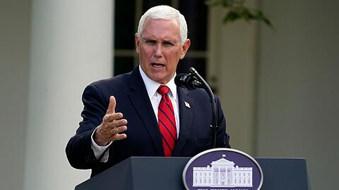 Mike Pence spricht während einer Veranstaltung im Rosengarten des Weißen Hauses.