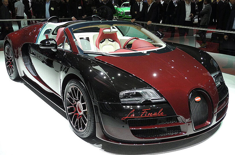 Letzter Bugatti Veyron: Der flotte Franzose läuft nach zehn Jahren aus. Mit dem 16.4 Grand Sport Vitesse «La Finale» zeigt Bugatti in Genf das letzte Exemplar von insgesamt 300 Coupés und 150 Roadstern.