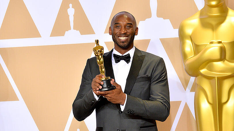 Kobe Bryant mit seinem Oscar 2018.