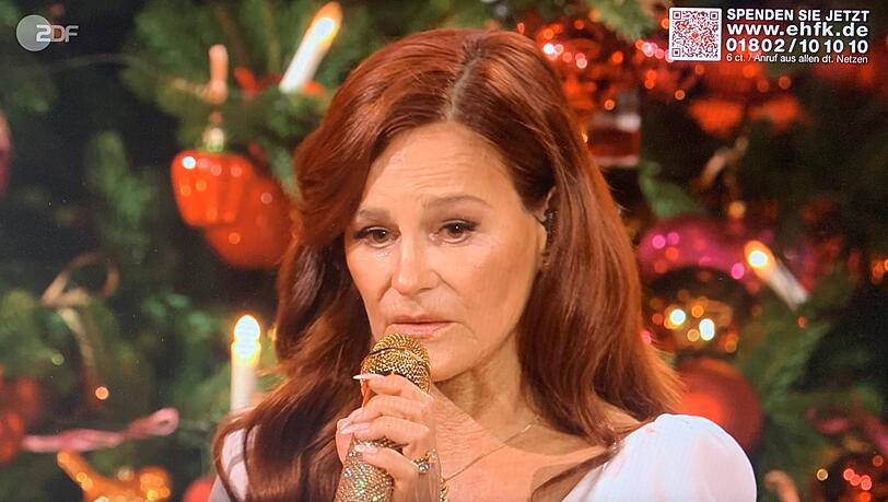 In der Live-Sendung "Ein Herz für Kinder" kam es zu einem emotionalen Moment für Andrea Berg. In der Live-Sendung "Ein Herz für Kinder" kam es zu einem emotionalen Moment für Andrea Berg.