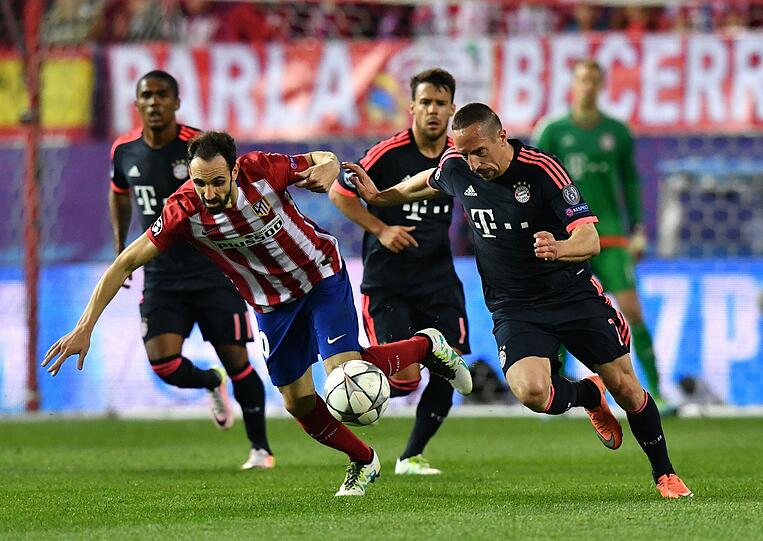 FRANCK RIBÉRY: NOTE 4.
In Minute 64 kam Franzose für Franzose: Ribéry für Coman. Er brachte Esprit, Ideen &ndash; und sein Ballverlust fast das 0:2.