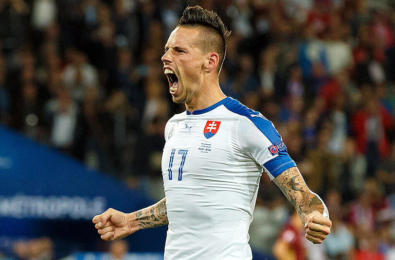 Der Superstar der Slowakei, Marek Hamsik, jubelt nach seinem Treffer zum zwischenzeitlichen 2:0.