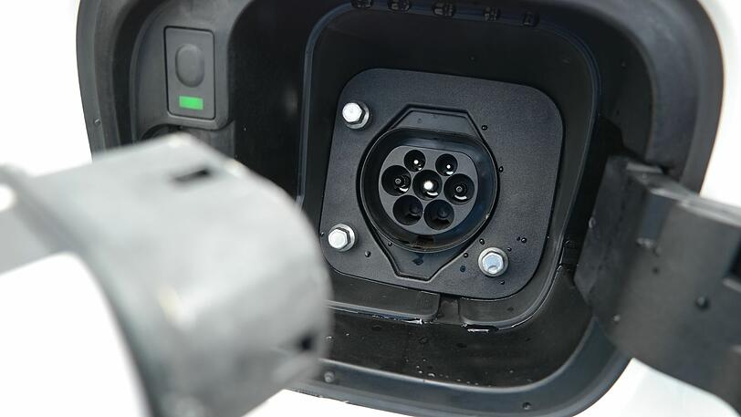 Lahme Sache: Der Plug-in-Akku lässt sich nur mit maximal 3,6 Kilowatt laden.